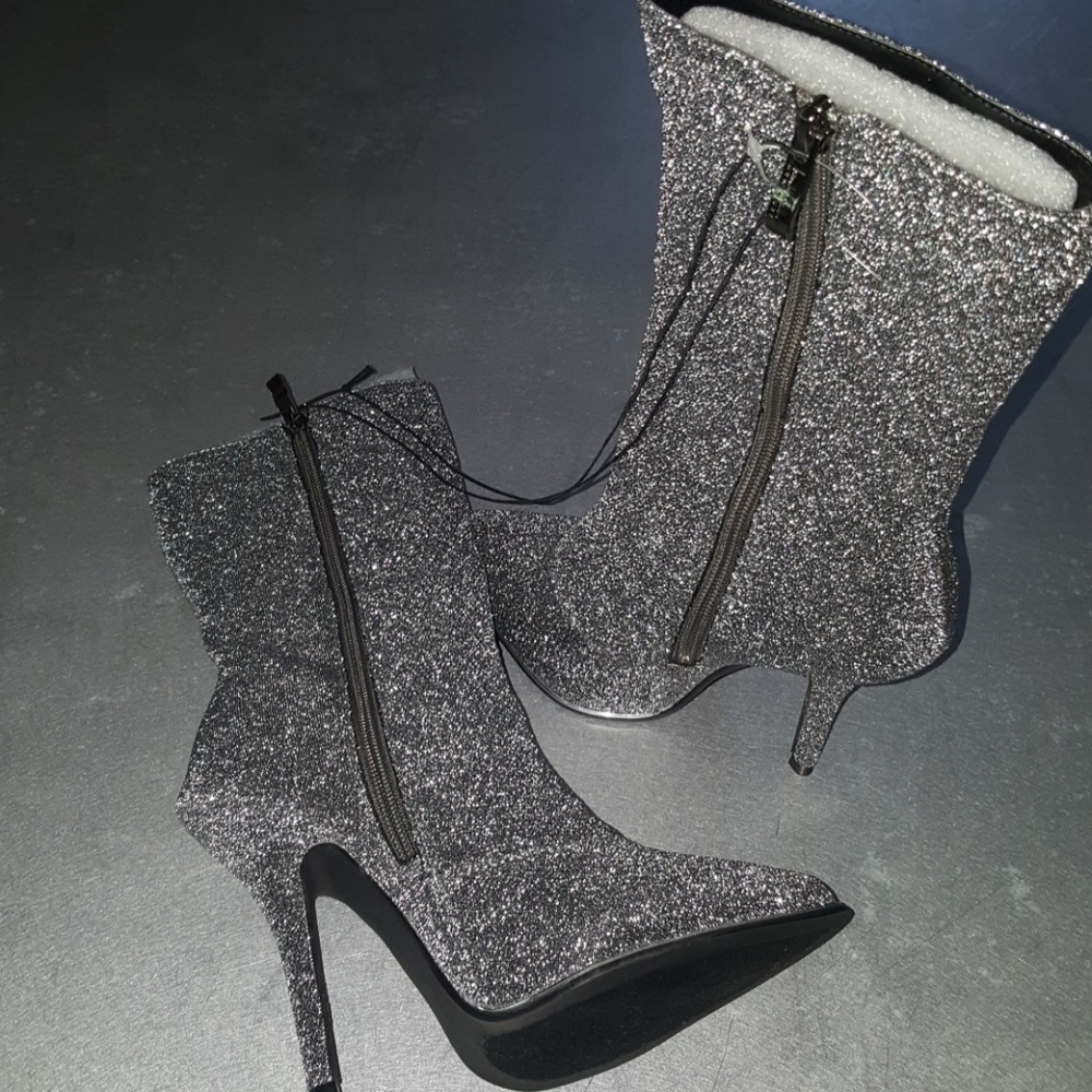 Nicole Miller sparkle silver black boots nwt 5.5